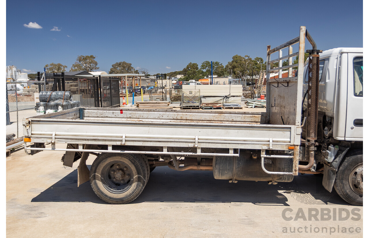 06/1994 Isuzu NPR400 Medium Tray Top Truck 4x2 White Diesel 4.3L