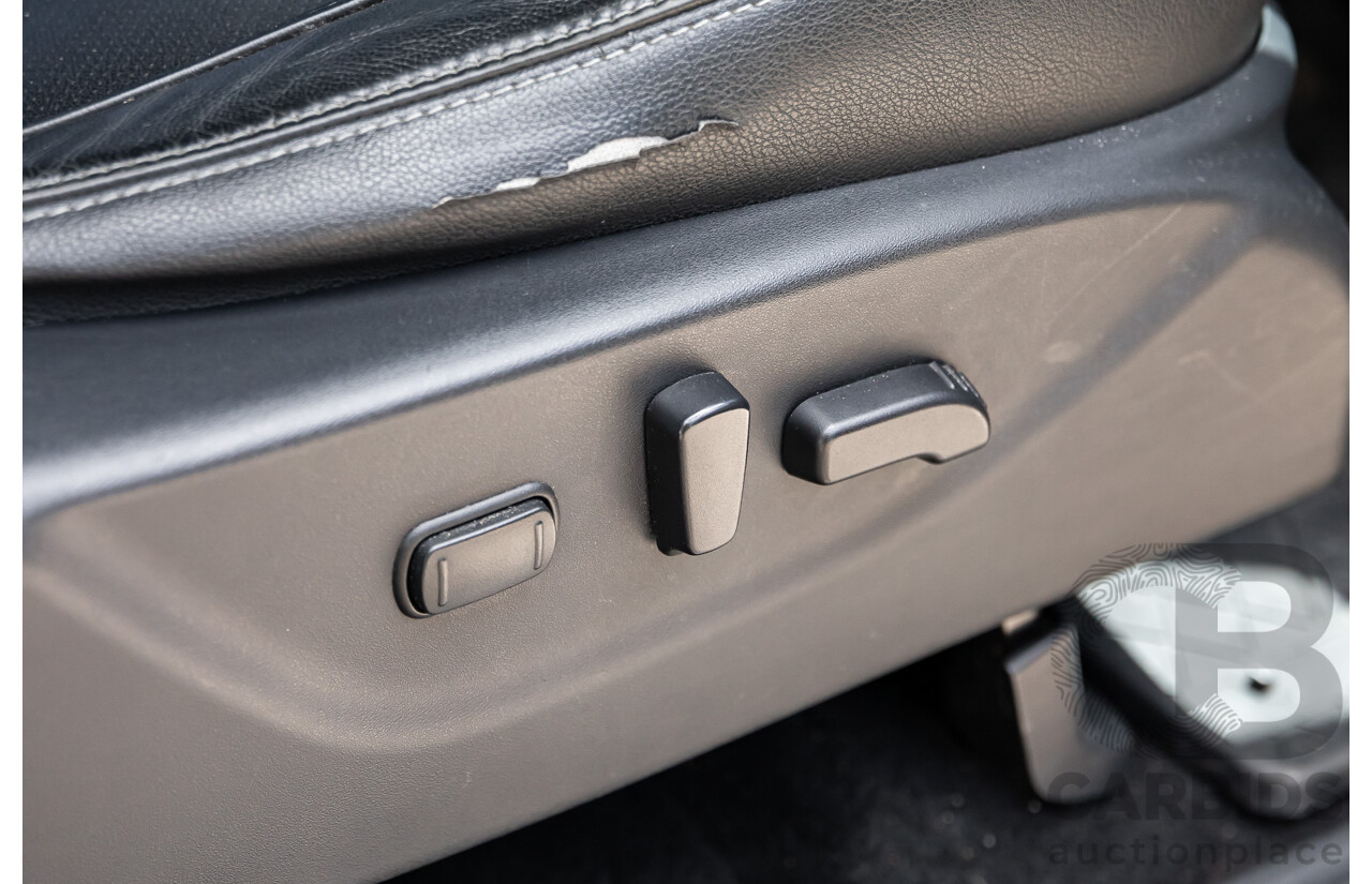 06/2017 Nissan Navara ST-X (4x4) D23 Series II Dual Cab Utility Cosmic Black Metallic Turbo Diesel 2.3L