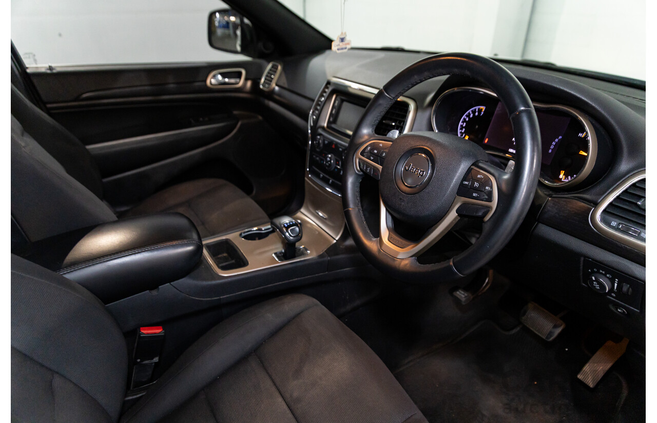 10/2014 Jeep Grand Cherokee Laredo (4x2) WK MY14 4d Wagon Bright White V6 3.6L