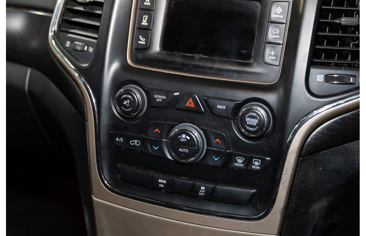 10/2014 Jeep Grand Cherokee Laredo (4x2) WK MY14 4d Wagon Bright White V6 3.6L