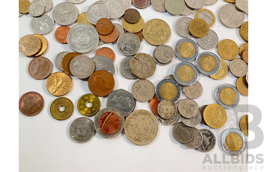 Collection of International Currency Including United Kingdom, New Zealand, Middle East, Japan, France, Netherlands, Germany, Poland, Canada, Malaysia, Italy, Hong Kong, China, Tonga, Sweden