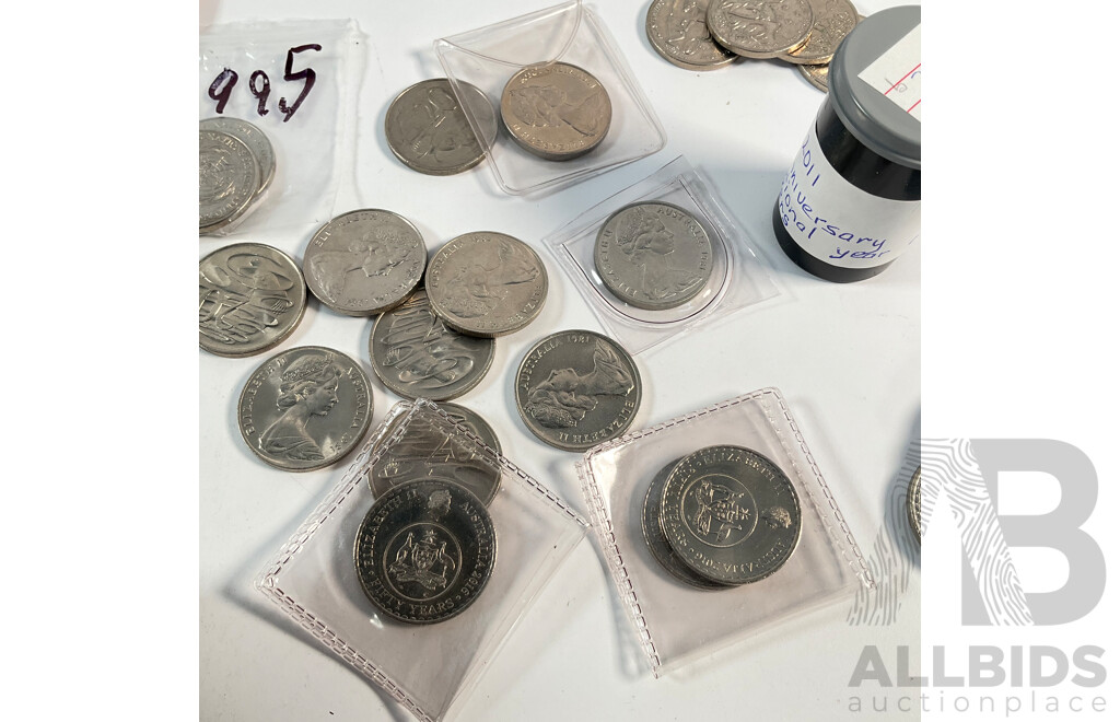 Collection of Australian Twenty Cent Coins Including Commemoratives 2018 Brave, 2017 Star, Eighteen 2016 Fifty Years Decimal Currency, 2001 Federation, 2011 Volunteers, 2010 Taxation Office, 2005 Coming Home, 2013 Canberra Centenary.............