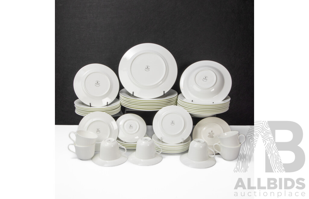 Royal Doulton Signature Pattern Forty Seven Piece Fine Bone China Dining Set
