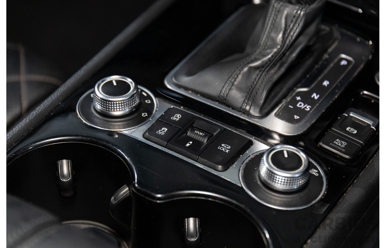 09/2016 Volkswagen Touareg V6 Wolfsburg Edition (AWD) 7P MY17 4d Wagon Pure White Turbo Diesel V6 3.0L