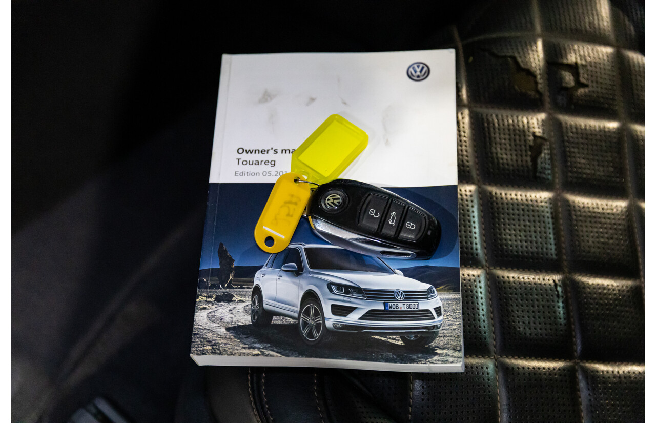 09/2016 Volkswagen Touareg V6 Wolfsburg Edition (AWD) 7P MY17 4d Wagon Pure White Turbo Diesel V6 3.0L