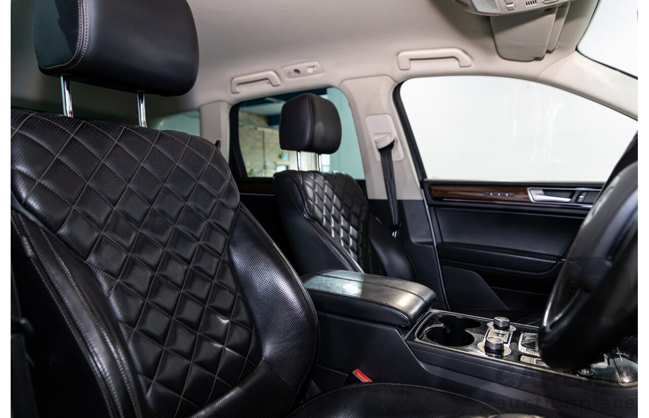 09/2016 Volkswagen Touareg V6 Wolfsburg Edition (AWD) 7P MY17 4d Wagon Pure White Turbo Diesel V6 3.0L