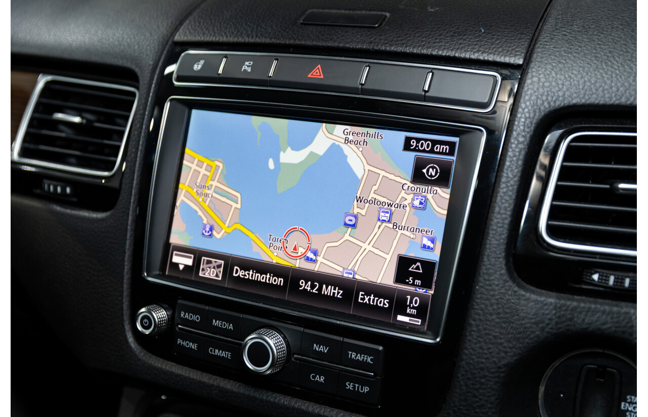 09/2016 Volkswagen Touareg V6 Wolfsburg Edition (AWD) 7P MY17 4d Wagon Pure White Turbo Diesel V6 3.0L