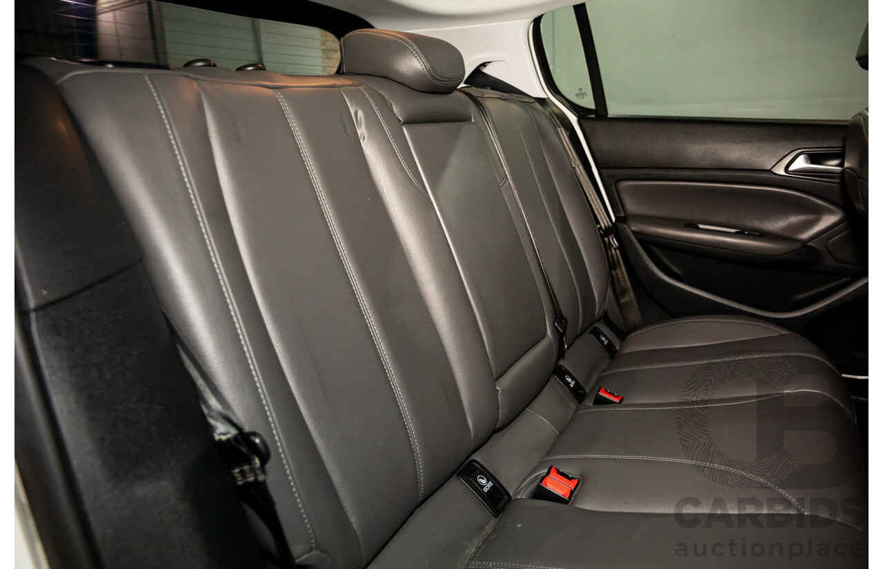 10/2014 Peugeot 308 Active T9 5d Hatchback Bianca White Turbo 1.2L