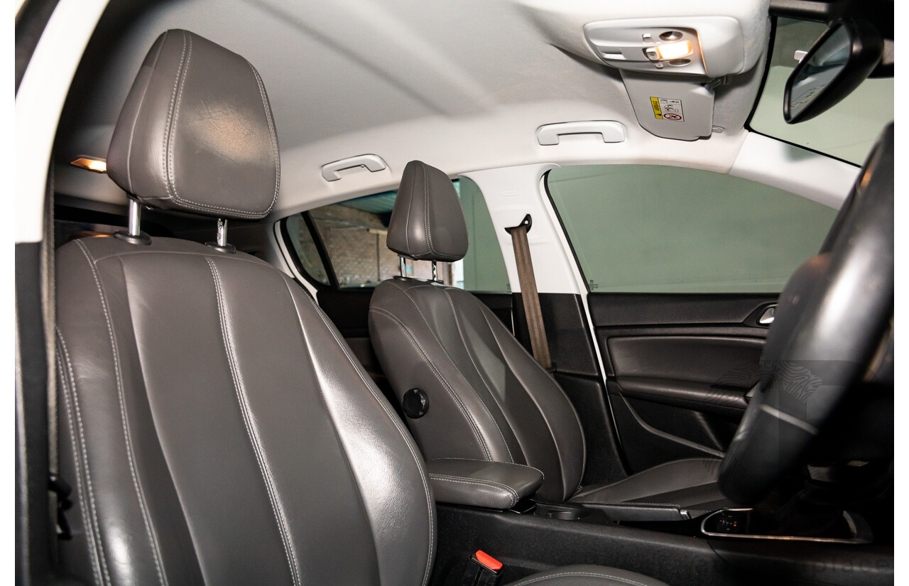 10/2014 Peugeot 308 Active T9 5d Hatchback Bianca White Turbo 1.2L