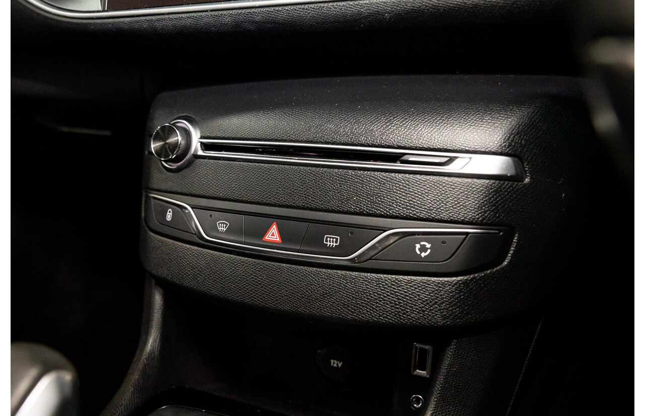 10/2014 Peugeot 308 Active T9 5d Hatchback Bianca White Turbo 1.2L