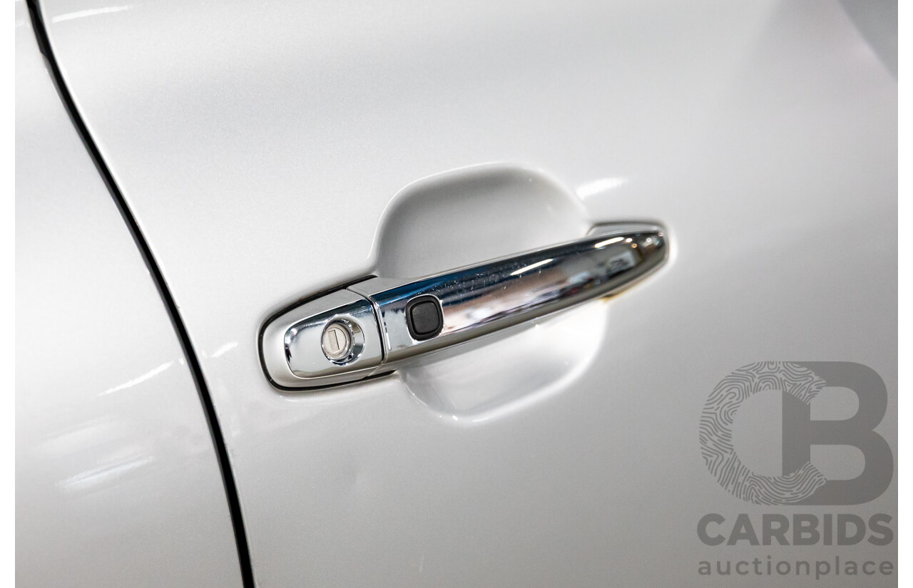 11/2009 Toyota Kluger Grande (4x4) GSU45R 4d Wagon Classic Silver Metallic V6 3.5L