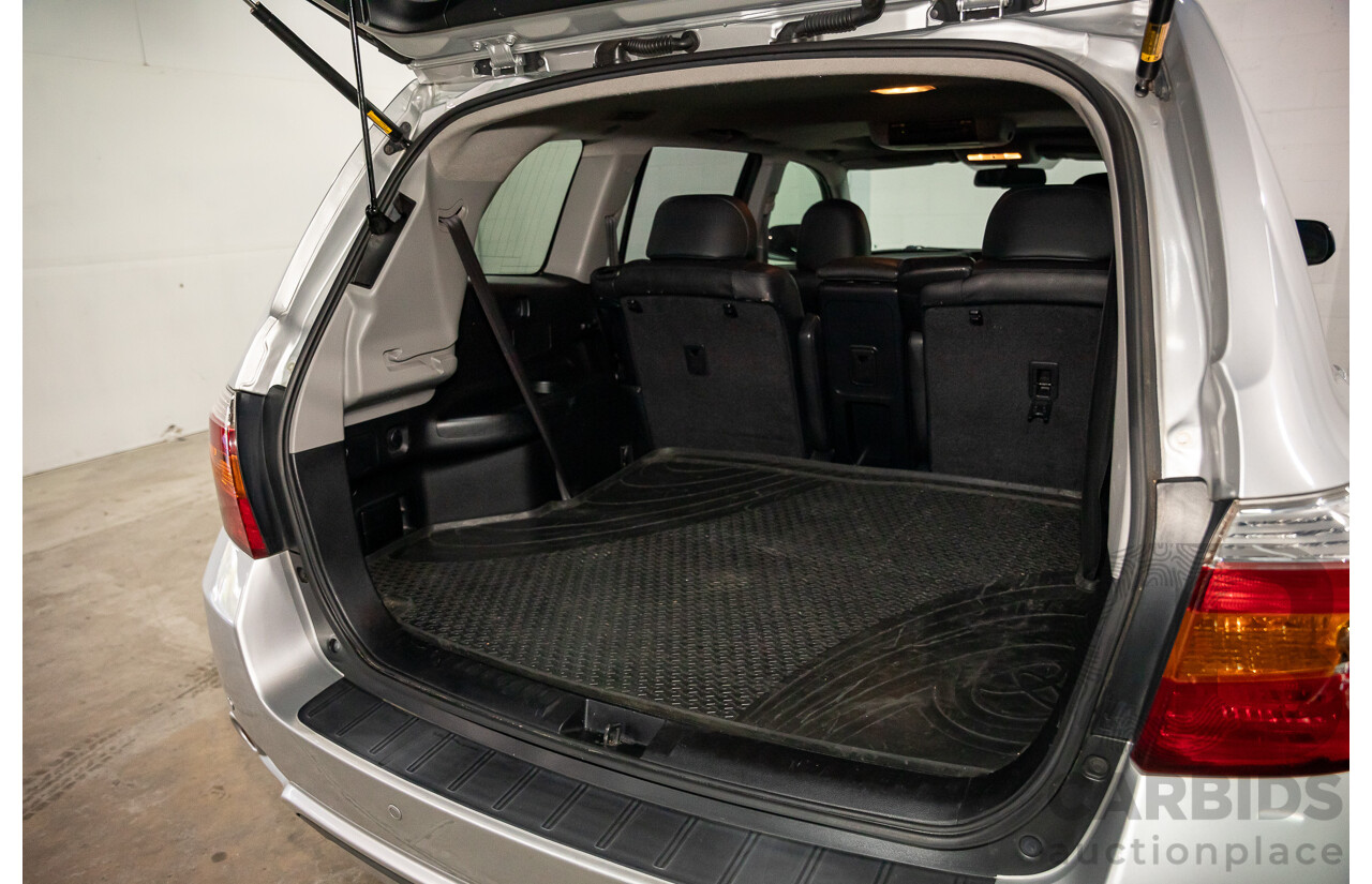 11/2009 Toyota Kluger Grande (4x4) GSU45R 4d Wagon Classic Silver Metallic V6 3.5L