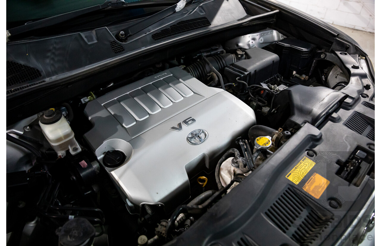 11/2009 Toyota Kluger Grande (4x4) GSU45R 4d Wagon Classic Silver Metallic V6 3.5L