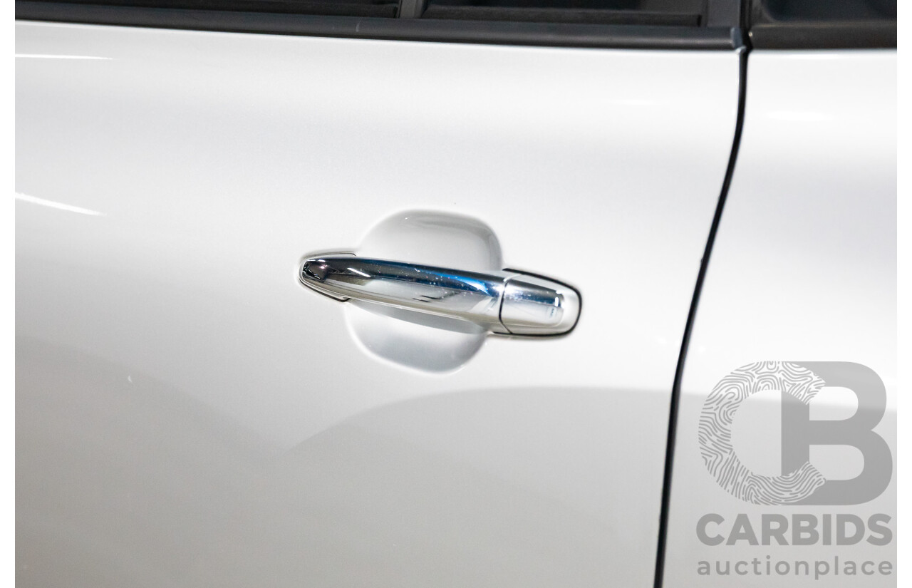 11/2009 Toyota Kluger Grande (4x4) GSU45R 4d Wagon Classic Silver Metallic V6 3.5L