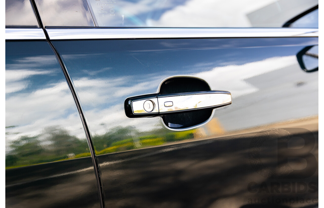 04/2017 Holden Calais V (RWD) VF II MY17 4d Sportwagon Regal Peacock Metallic V8 6.2L