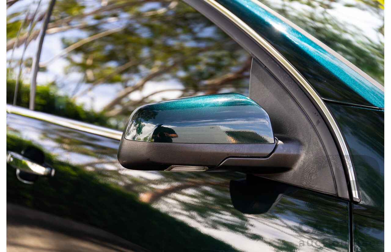 04/2017 Holden Calais V (RWD) VF II MY17 4d Sportwagon Regal Peacock Metallic V8 6.2L