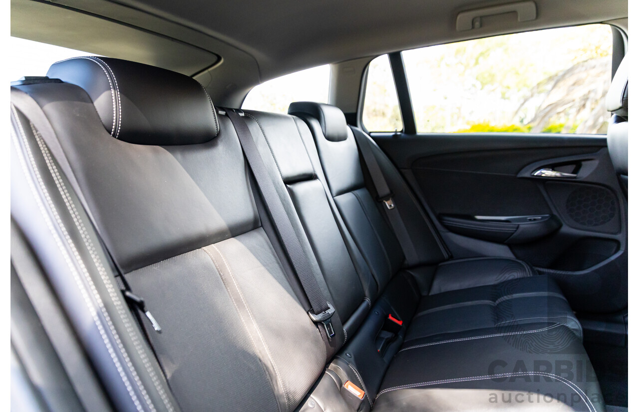 04/2017 Holden Calais V (RWD) VF II MY17 4d Sportwagon Regal Peacock Metallic V8 6.2L