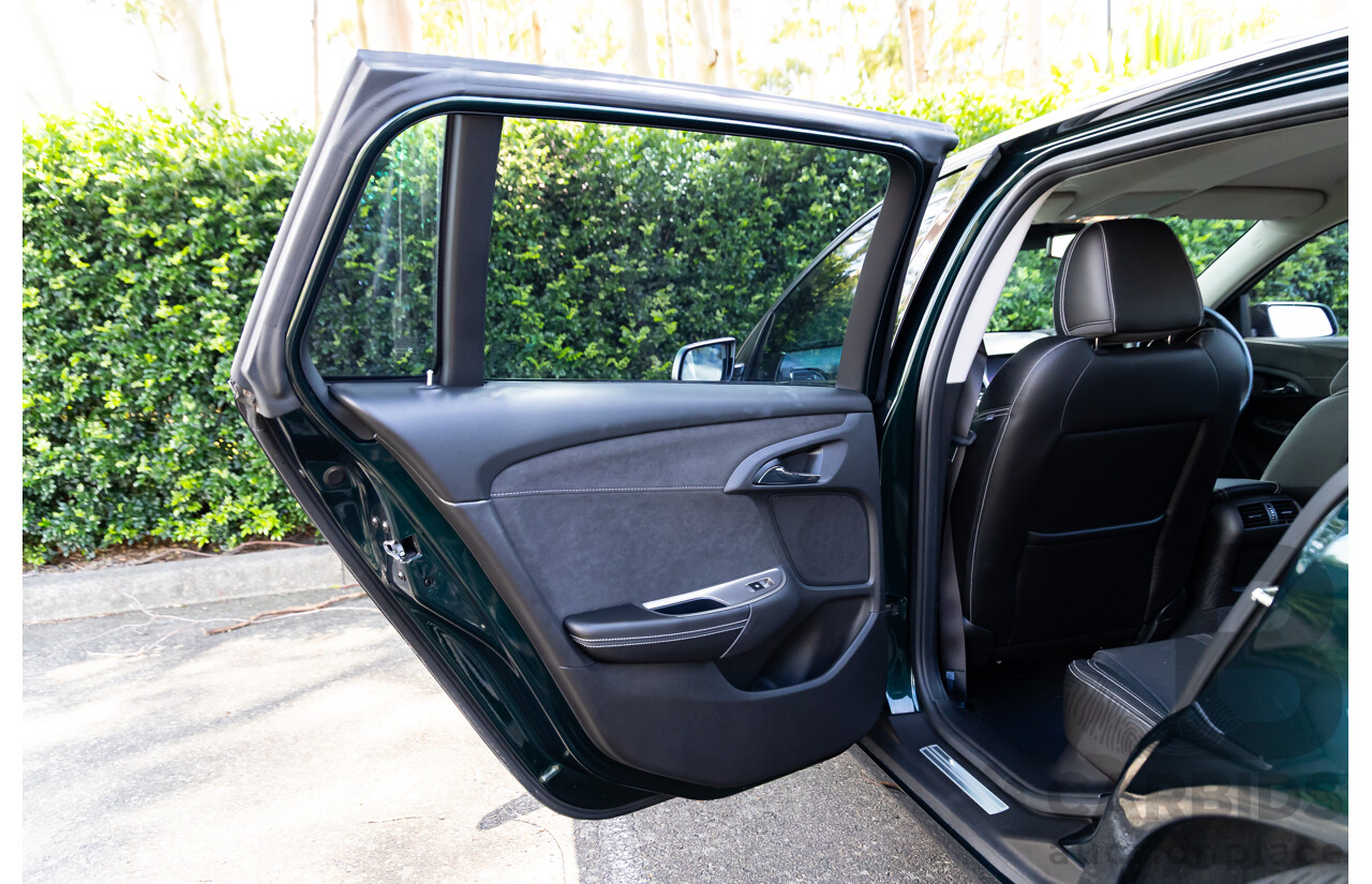 04/2017 Holden Calais V (RWD) VF II MY17 4d Sportwagon Regal Peacock Metallic V8 6.2L