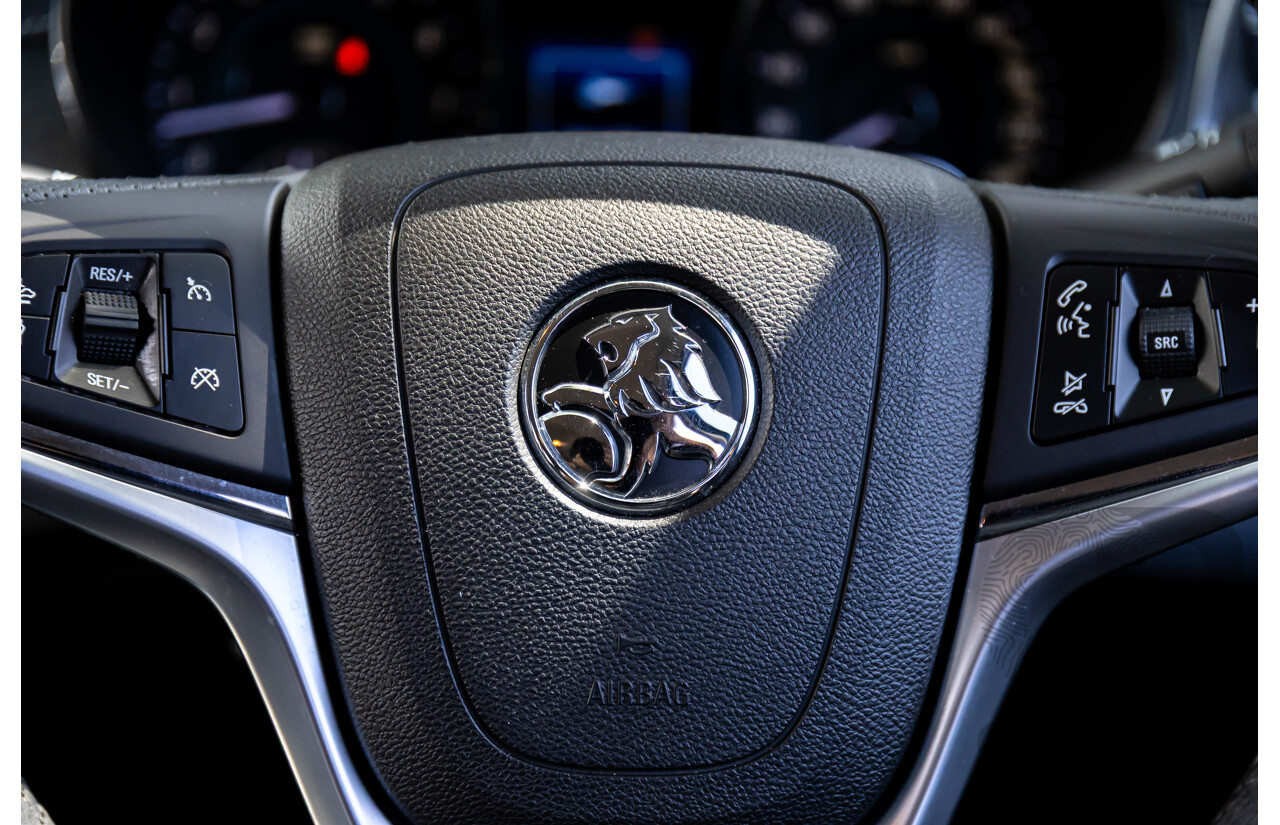 04/2017 Holden Calais V (RWD) VF II MY17 4d Sportwagon Regal Peacock Metallic V8 6.2L