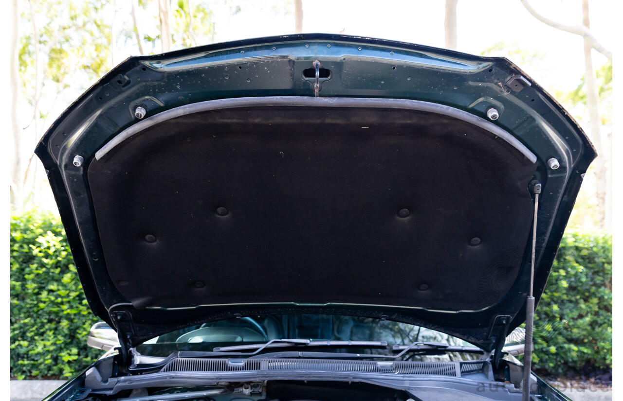 04/2017 Holden Calais V (RWD) VF II MY17 4d Sportwagon Regal Peacock Metallic V8 6.2L