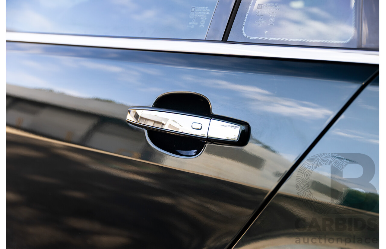 04/2017 Holden Calais V (RWD) VF II MY17 4d Sportwagon Regal Peacock Metallic V8 6.2L