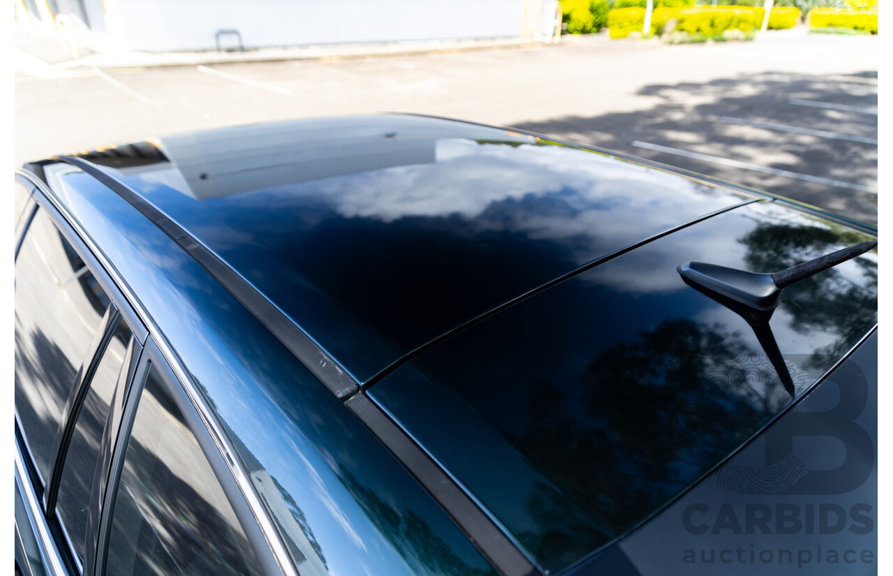 04/2017 Holden Calais V (RWD) VF II MY17 4d Sportwagon Regal Peacock Metallic V8 6.2L