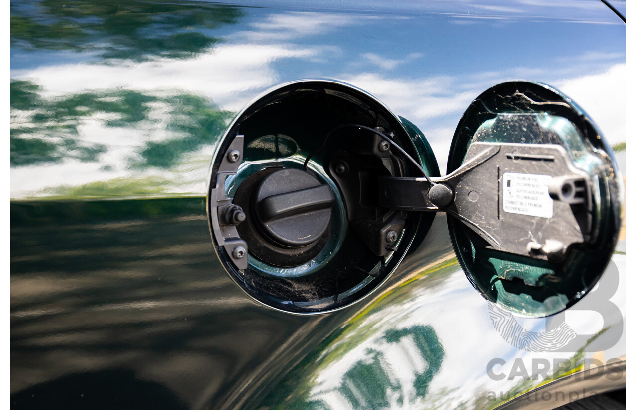 04/2017 Holden Calais V (RWD) VF II MY17 4d Sportwagon Regal Peacock Metallic V8 6.2L