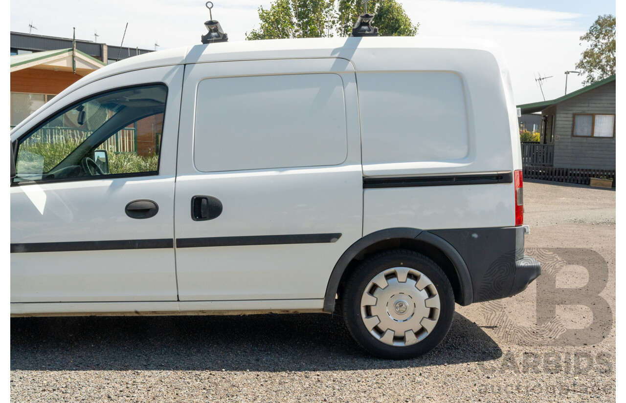 4/2011 Holden Combo XC MY10 Van White 1.4L
