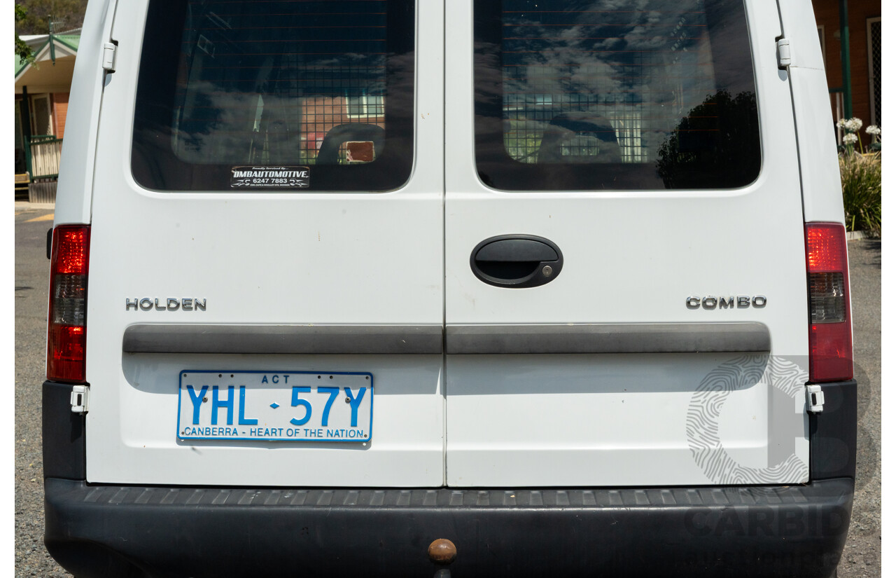 4/2011 Holden Combo XC MY10 Van White 1.4L