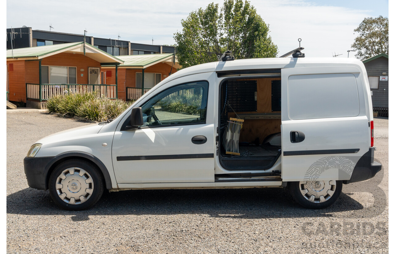 4/2011 Holden Combo XC MY10 Van White 1.4L