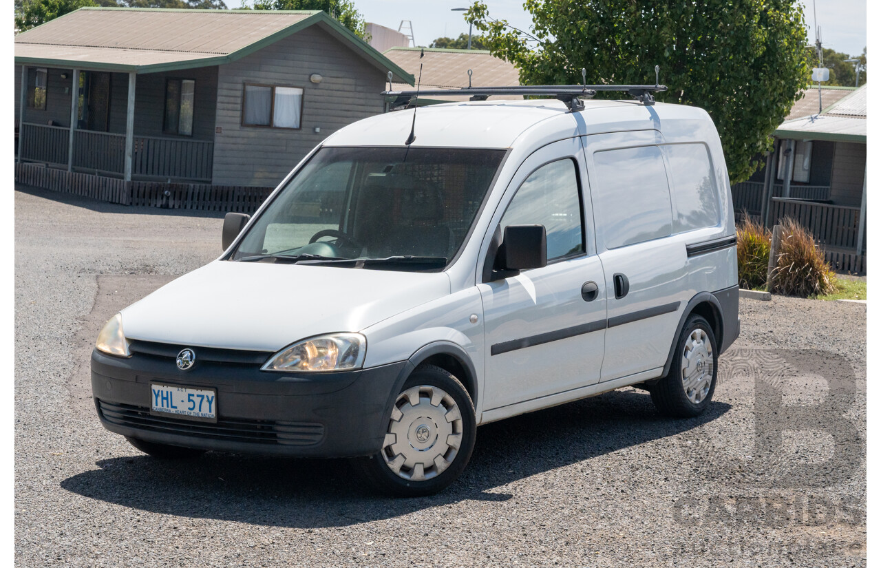 4/2011 Holden Combo XC MY10 Van White 1.4L