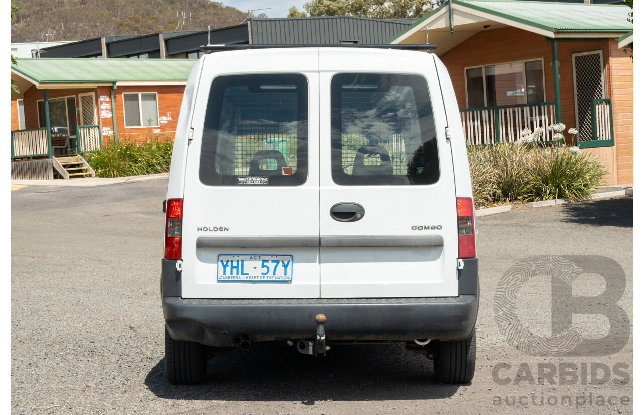 4/2011 Holden Combo XC MY10 Van White 1.4L