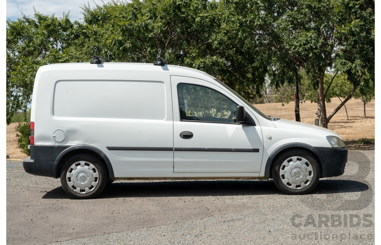 4/2011 Holden Combo XC MY10 Van White 1.4L