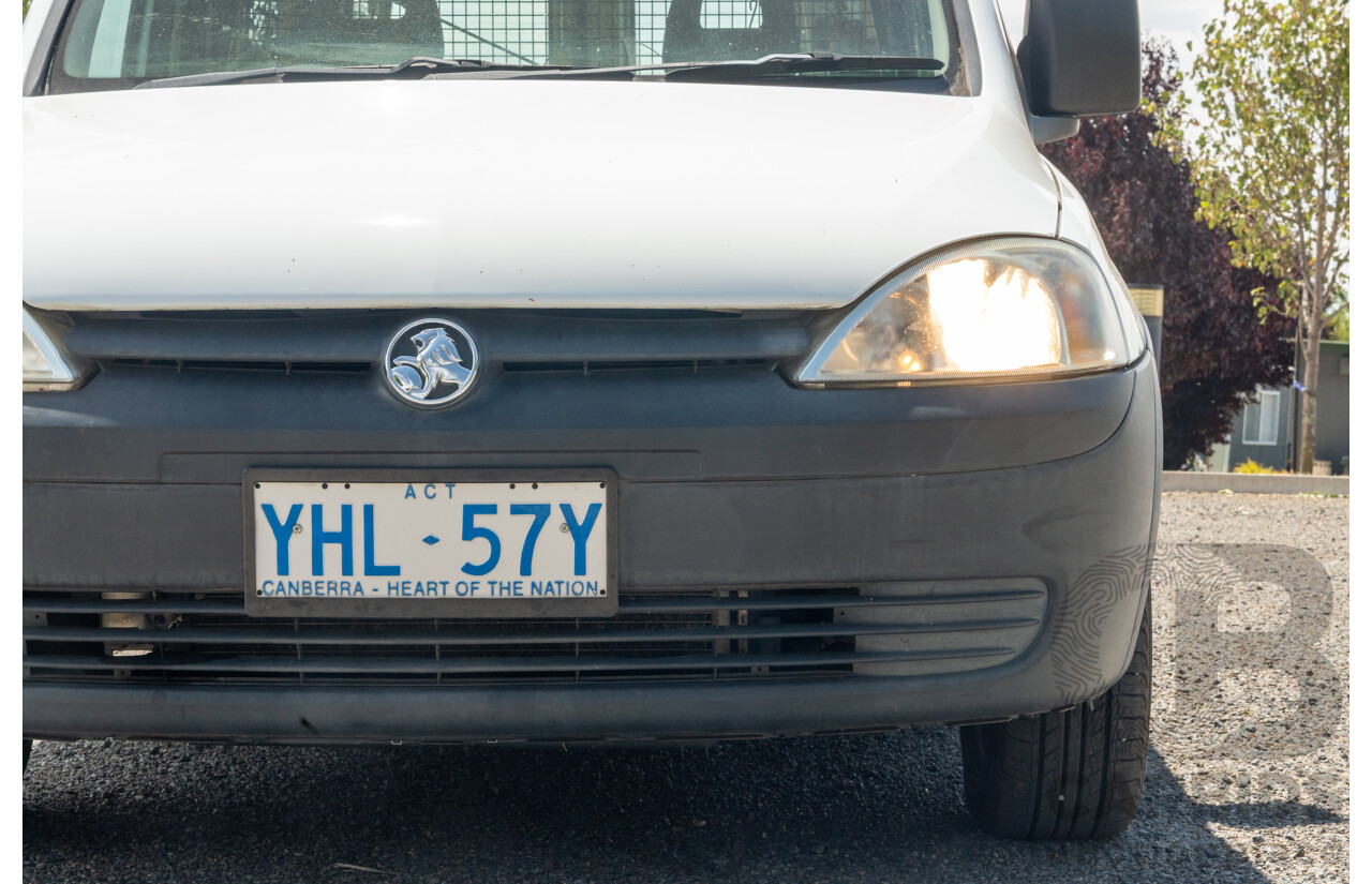 4/2011 Holden Combo XC MY10 Van White 1.4L