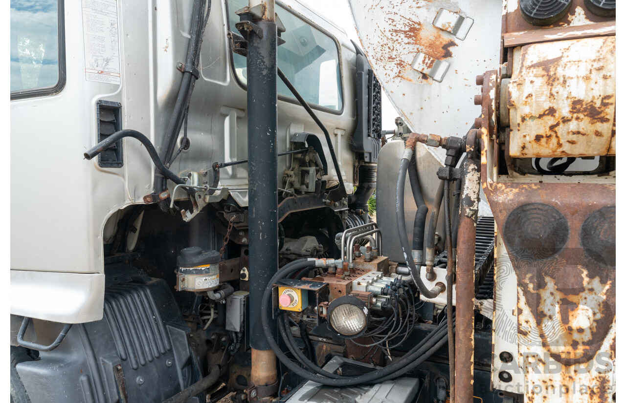 10/2003 Hino GH1J 500 Series Medium Duty Garbage Truck (Dual Control) 2d Cab Chassis Silver Turbo Diesel 6cyl - Automatic