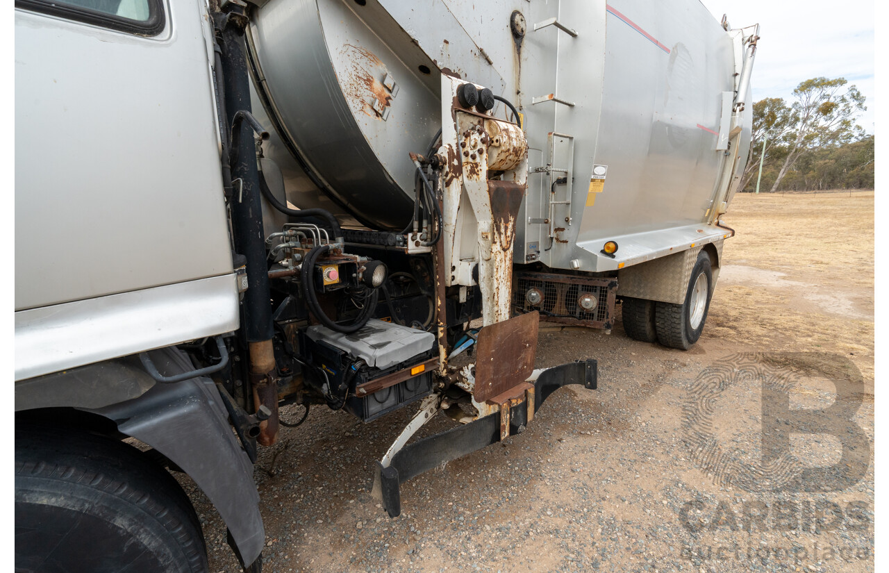 10/2003 Hino GH1J 500 Series Medium Duty Garbage Truck (Dual Control) 2d Cab Chassis Silver Turbo Diesel 6cyl - Automatic