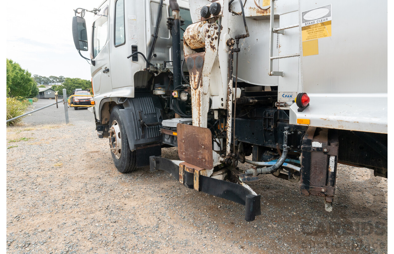 10/2003 Hino GH1J 500 Series Medium Duty Garbage Truck (Dual Control) 2d Cab Chassis Silver Turbo Diesel 6cyl - Automatic