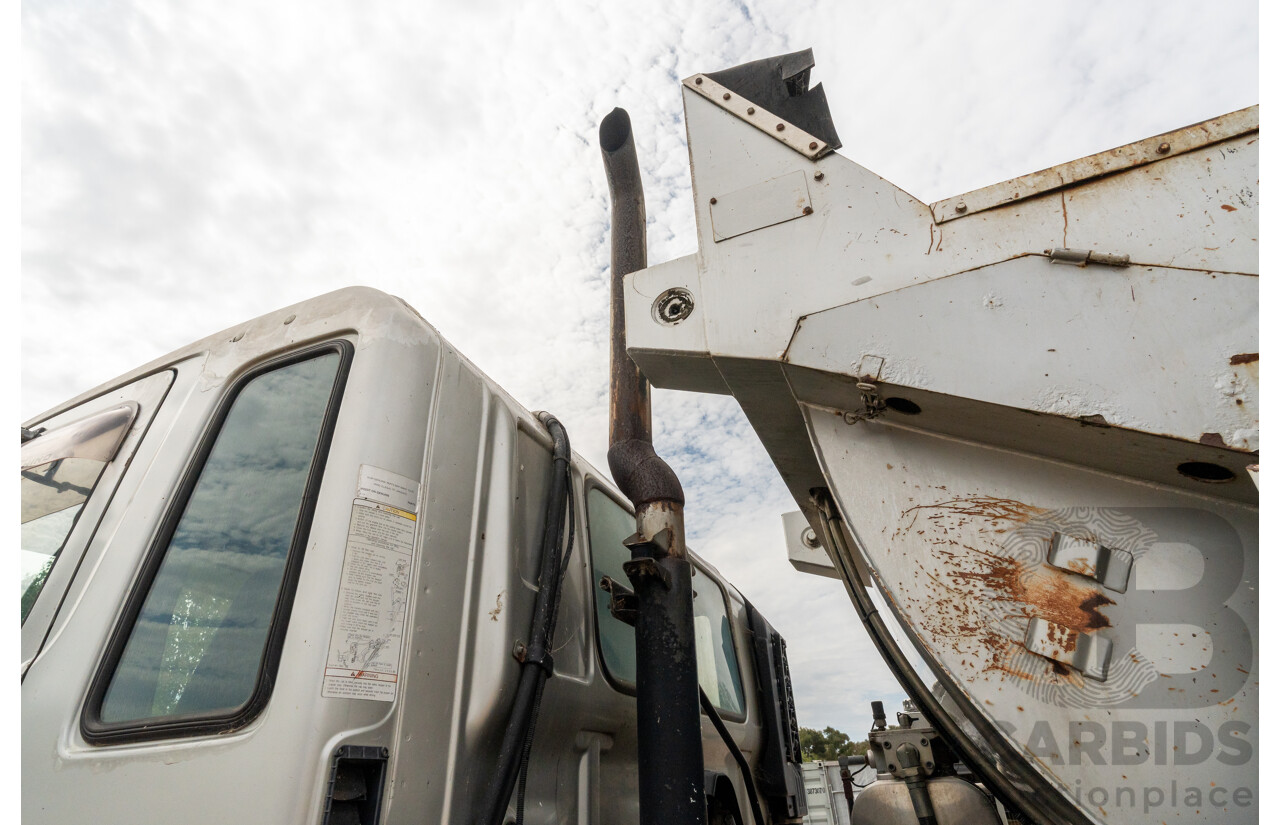 10/2003 Hino GH1J 500 Series Medium Duty Garbage Truck (Dual Control) 2d Cab Chassis Silver Turbo Diesel 6cyl - Automatic