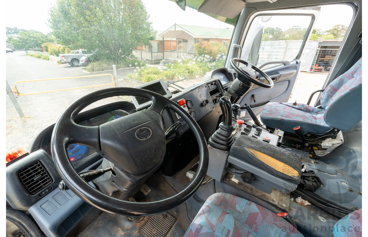 10/2003 Hino GH1J 500 Series Medium Duty Garbage Truck (Dual Control) 2d Cab Chassis Silver Turbo Diesel 6cyl - Automatic