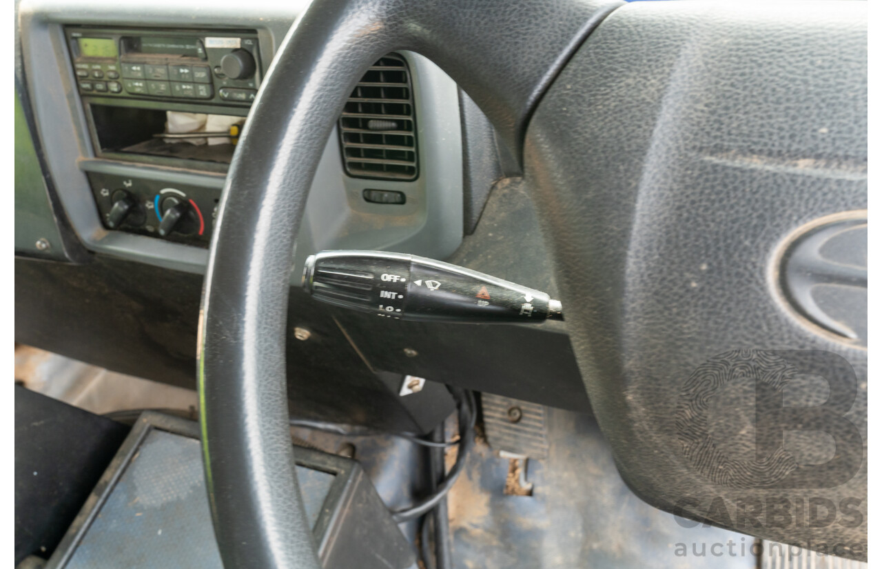 10/2003 Hino GH1J 500 Series Medium Duty Garbage Truck (Dual Control) 2d Cab Chassis Silver Turbo Diesel 6cyl - Automatic