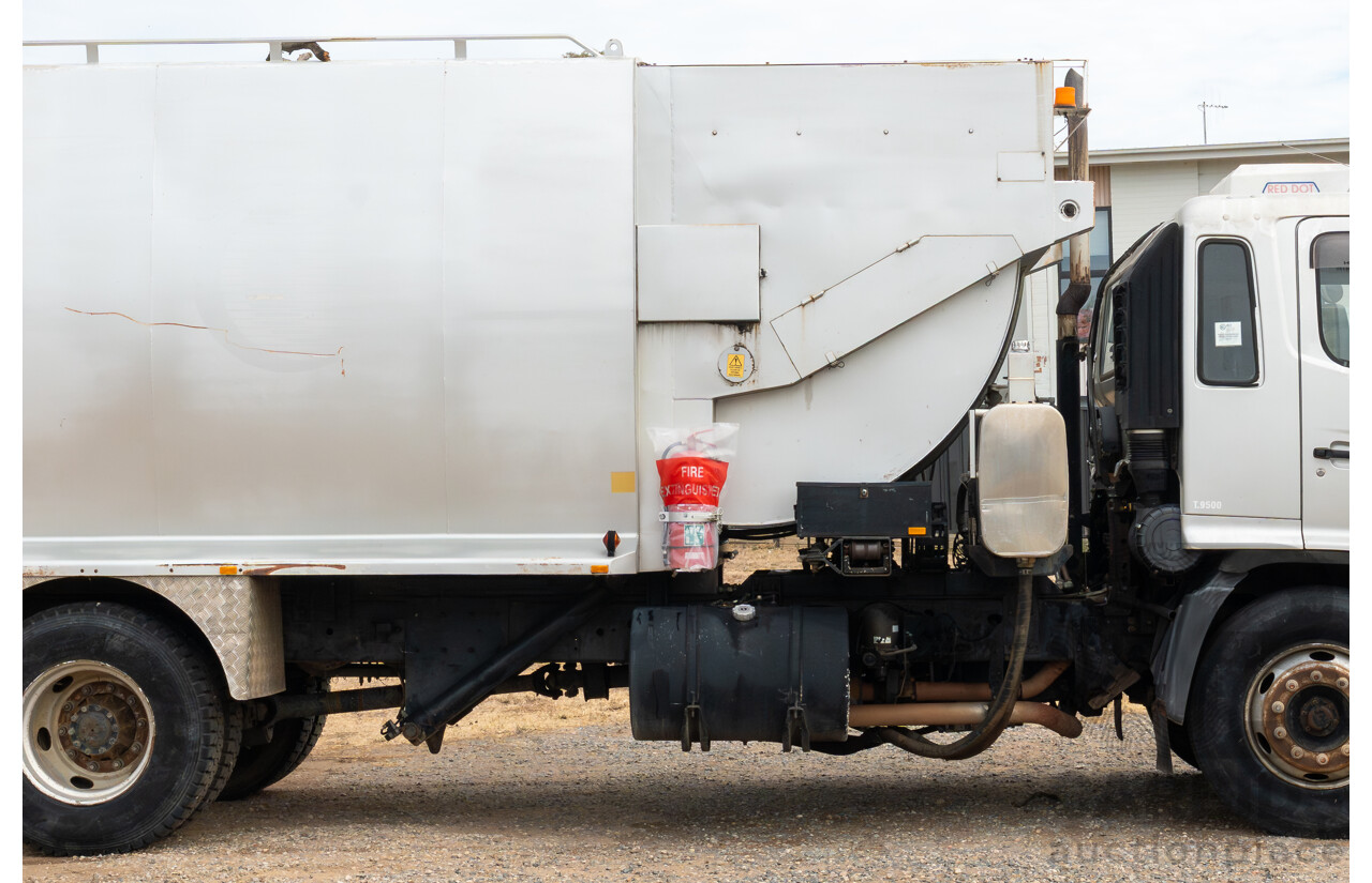 10/2003 Hino GH1J 500 Series Medium Duty Garbage Truck (Dual Control) 2d Cab Chassis Silver Turbo Diesel 6cyl - Automatic