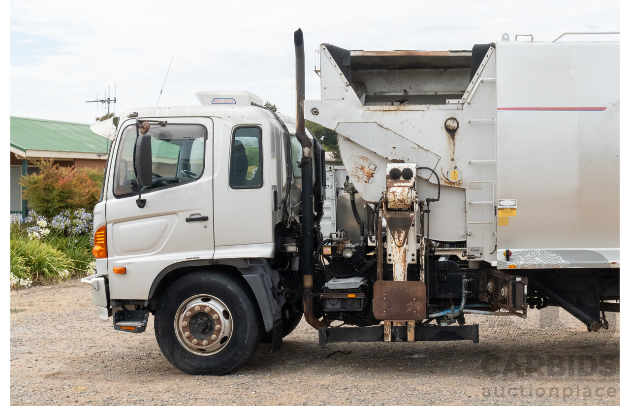 10/2003 Hino GH1J 500 Series Medium Duty Garbage Truck (Dual Control) 2d Cab Chassis Silver Turbo Diesel 6cyl - Automatic
