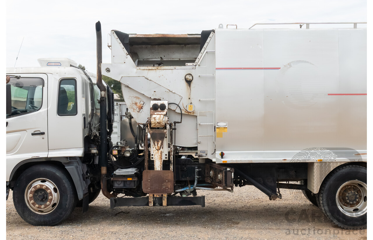 10/2003 Hino GH1J 500 Series Medium Duty Garbage Truck (Dual Control) 2d Cab Chassis Silver Turbo Diesel 6cyl - Automatic