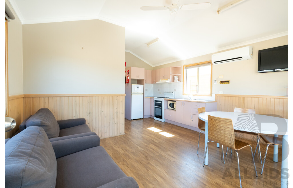 Alvannex Pty Ltd Demountable/Movable Dwelling - 35 Square Meters - Family Villa - Cabin 404