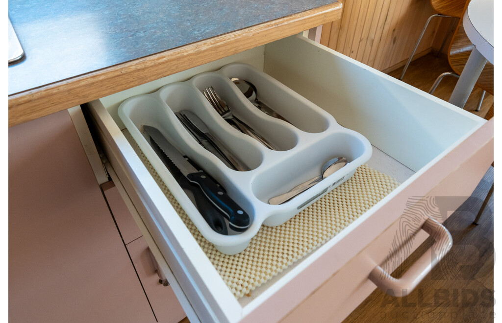 Alvannex Pty Ltd Demountable/Movable Dwelling - 35 Square Meters - Family Villa - Cabin 404