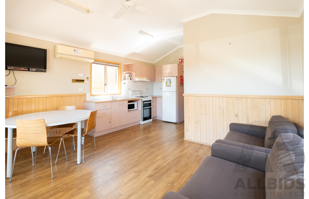 Alvannex Pty Ltd Demountable/Movable Dwelling - 35 Square Meters - Family Villa - Cabin 408