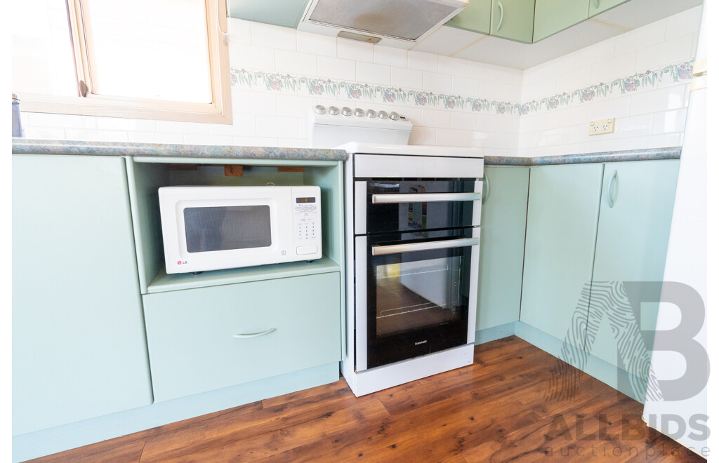 Alvannex Pty Ltd Demountable/Movable Dwelling - 48 Square Meters - Spa Villa - Cabin 415