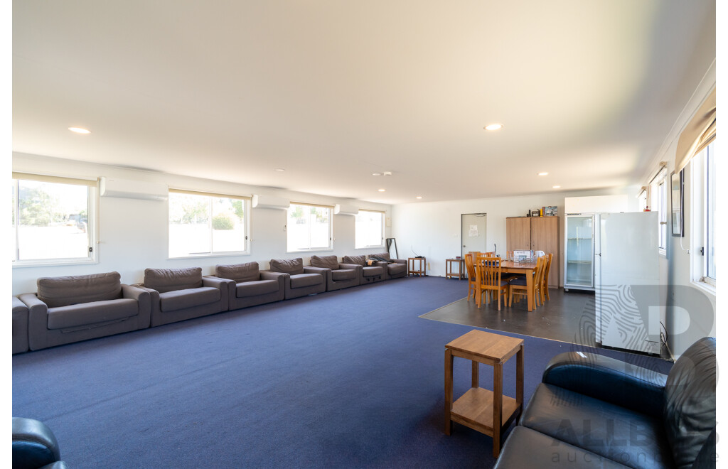 Alvannex Pty Ltd Demountable/Movable Building with Accessibility Ramp - Meeting Room