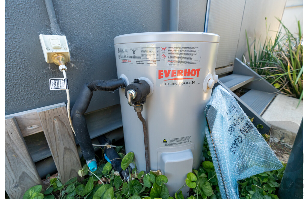 Alvannex Pty Ltd Demountable/Movable Building with Accessibility Ramp - Office Building