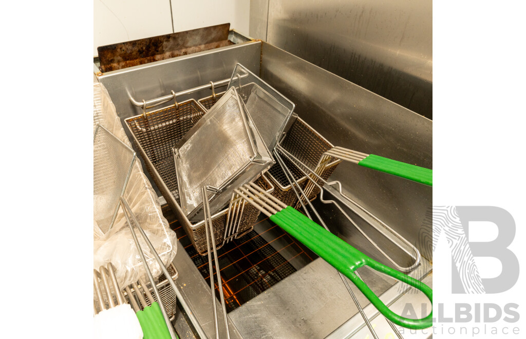 Goldstein Frymaster and Thor Natural Gas Single Bay Deep Fryer Combination Unit